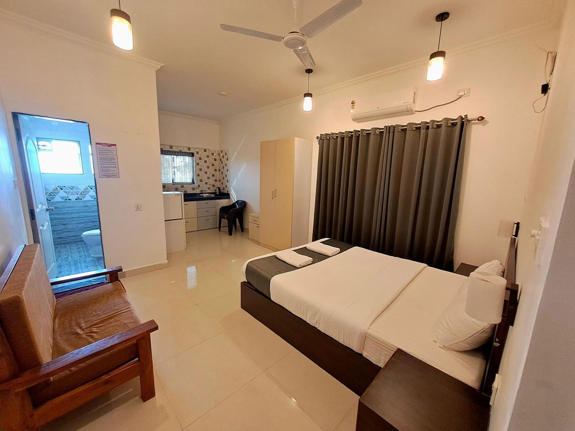 Hotel Rsa Residency Pernem エクステリア 写真