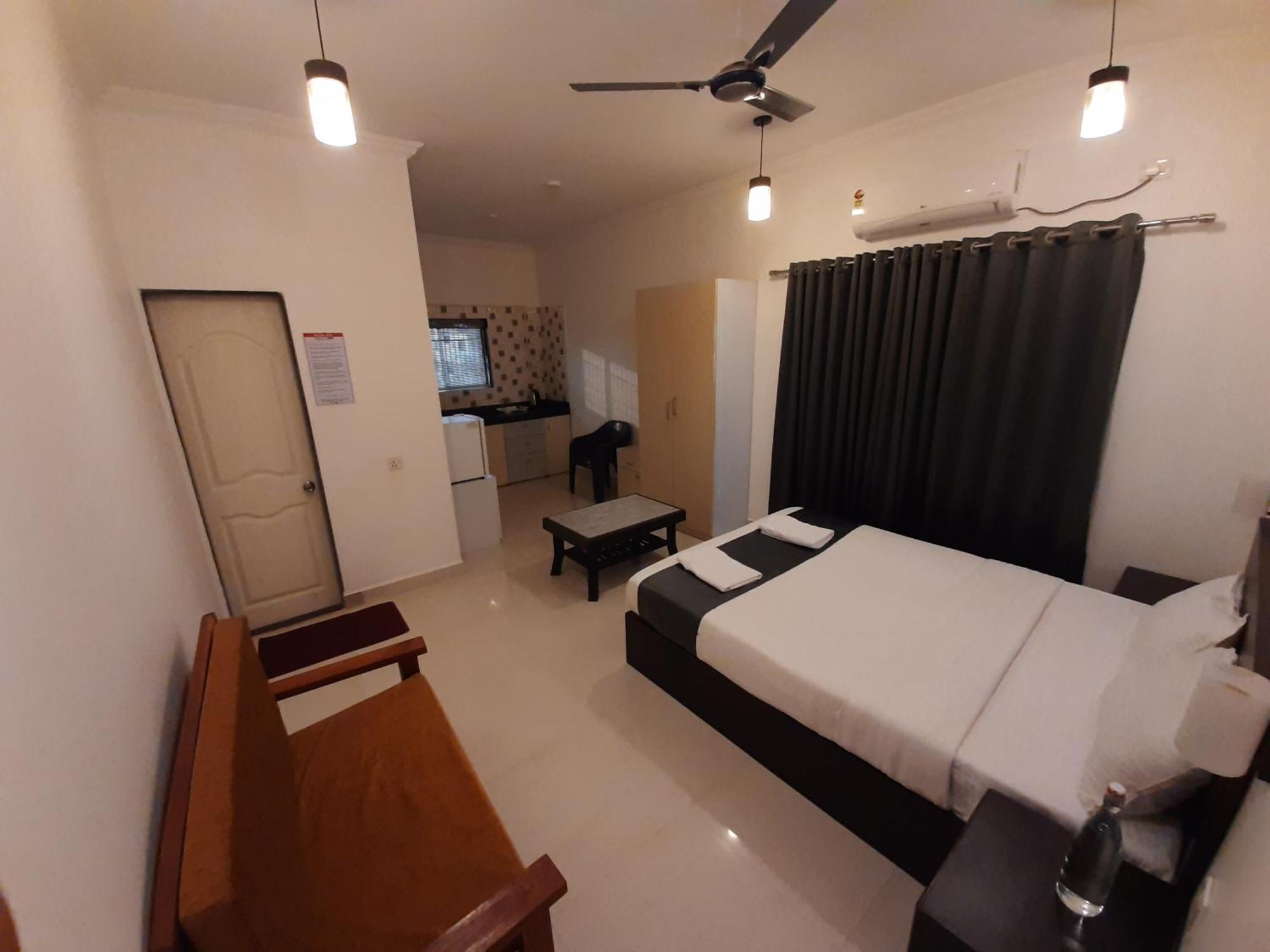 Hotel Rsa Residency Pernem エクステリア 写真