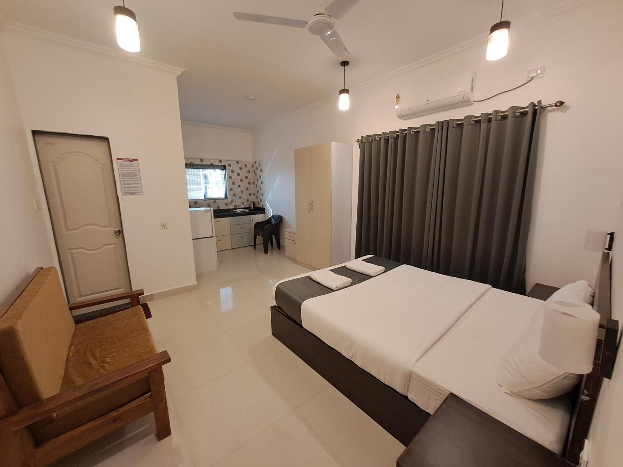 Hotel Rsa Residency Pernem エクステリア 写真