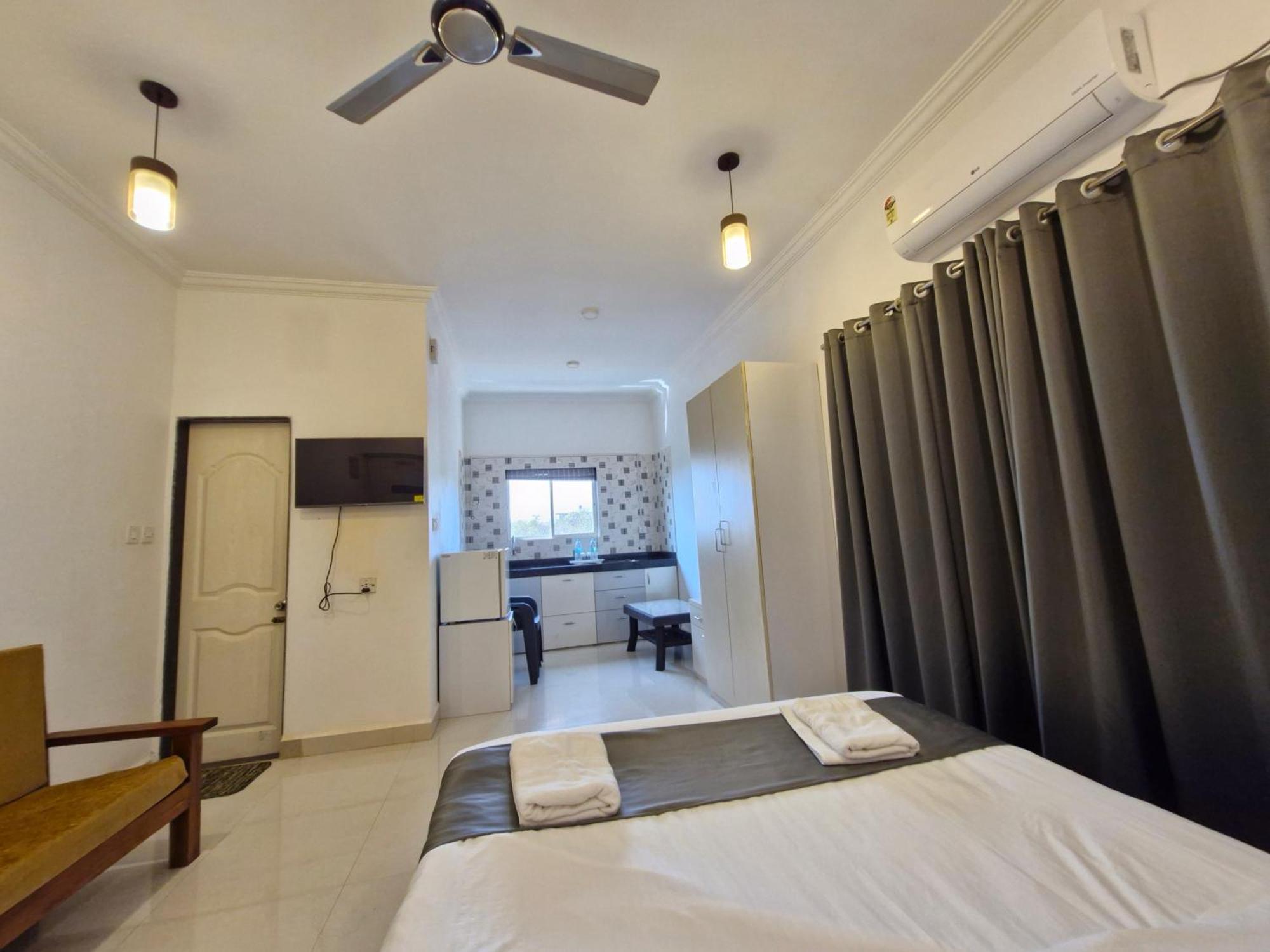 Hotel Rsa Residency Pernem エクステリア 写真