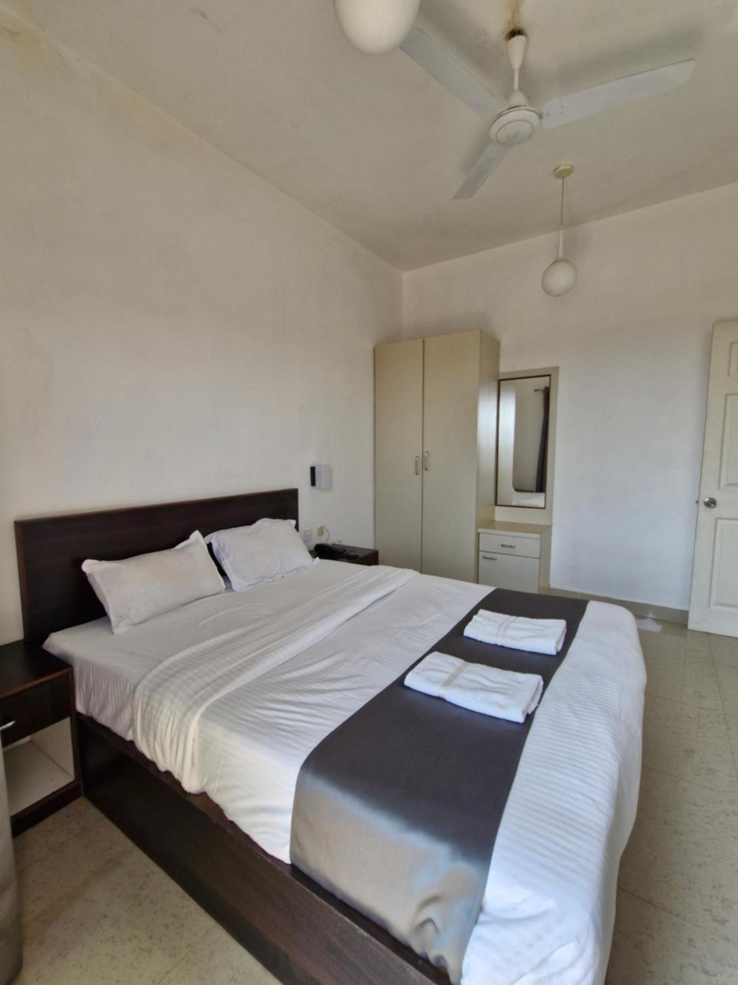 Hotel Rsa Residency Pernem エクステリア 写真