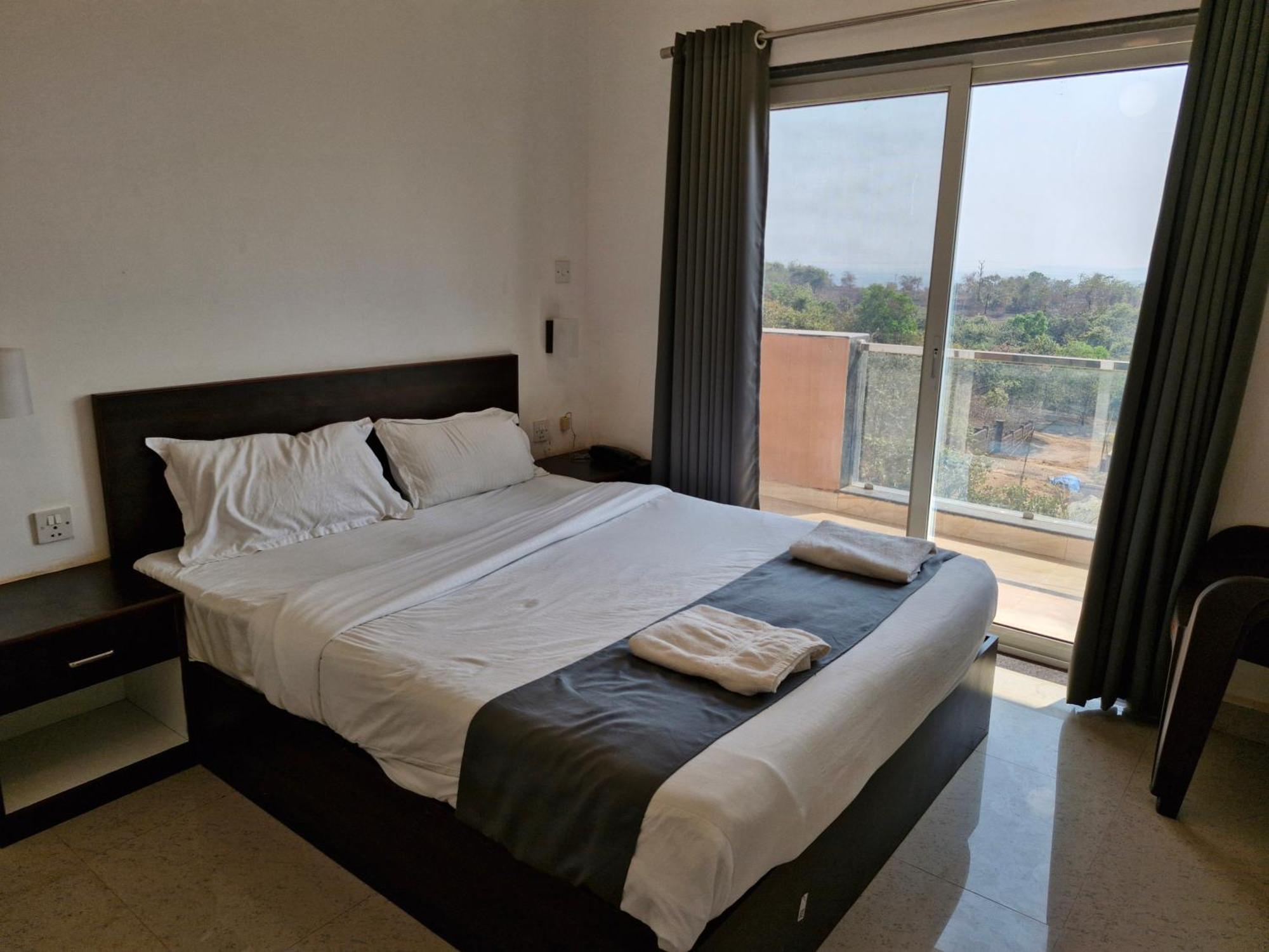 Hotel Rsa Residency Pernem エクステリア 写真