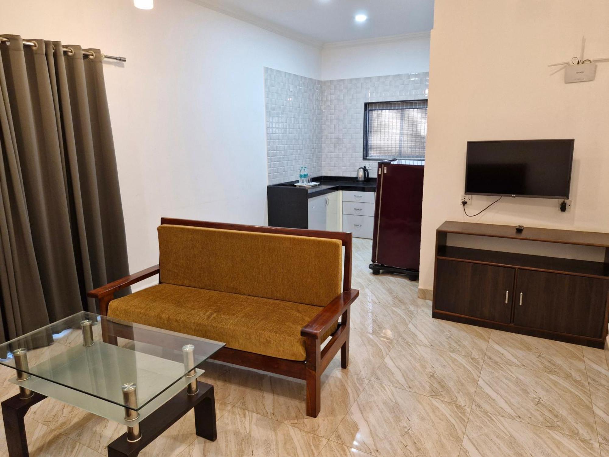 Hotel Rsa Residency Pernem エクステリア 写真